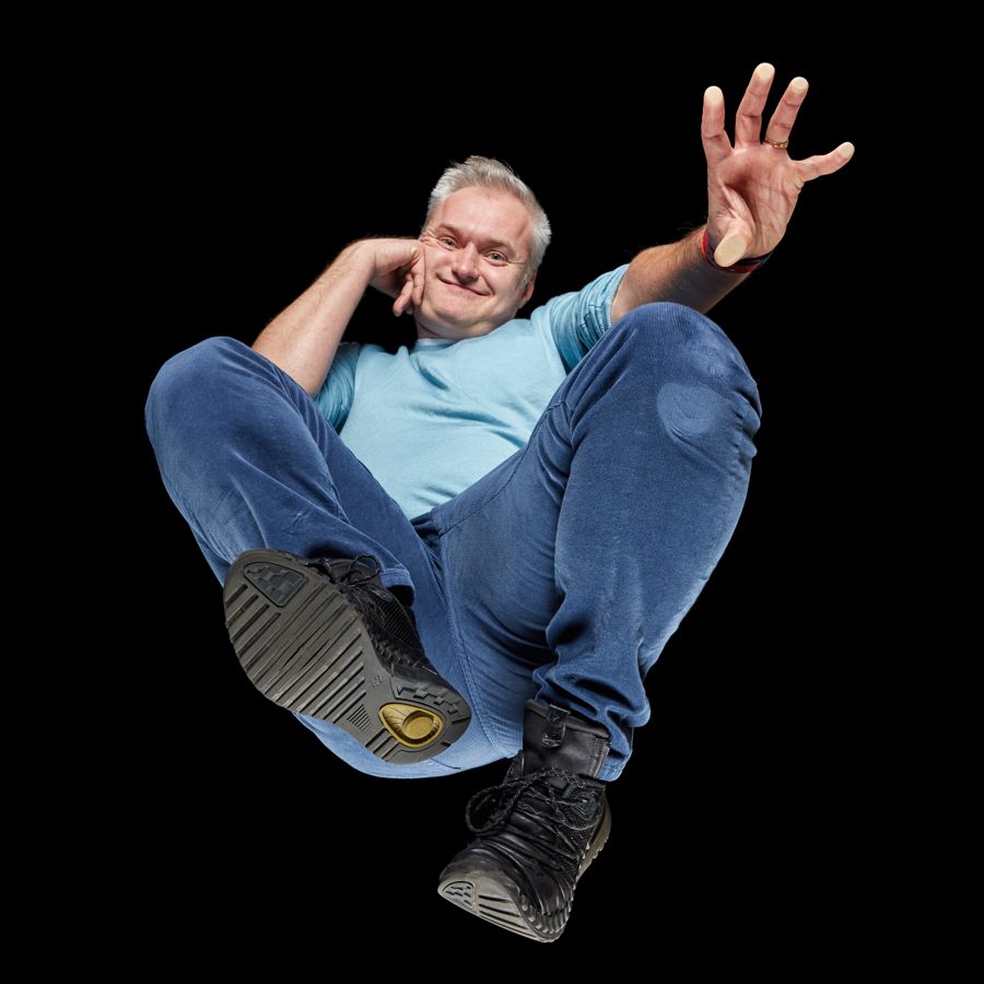 Vytautas Kontrimas, nuotrauka iš apačios